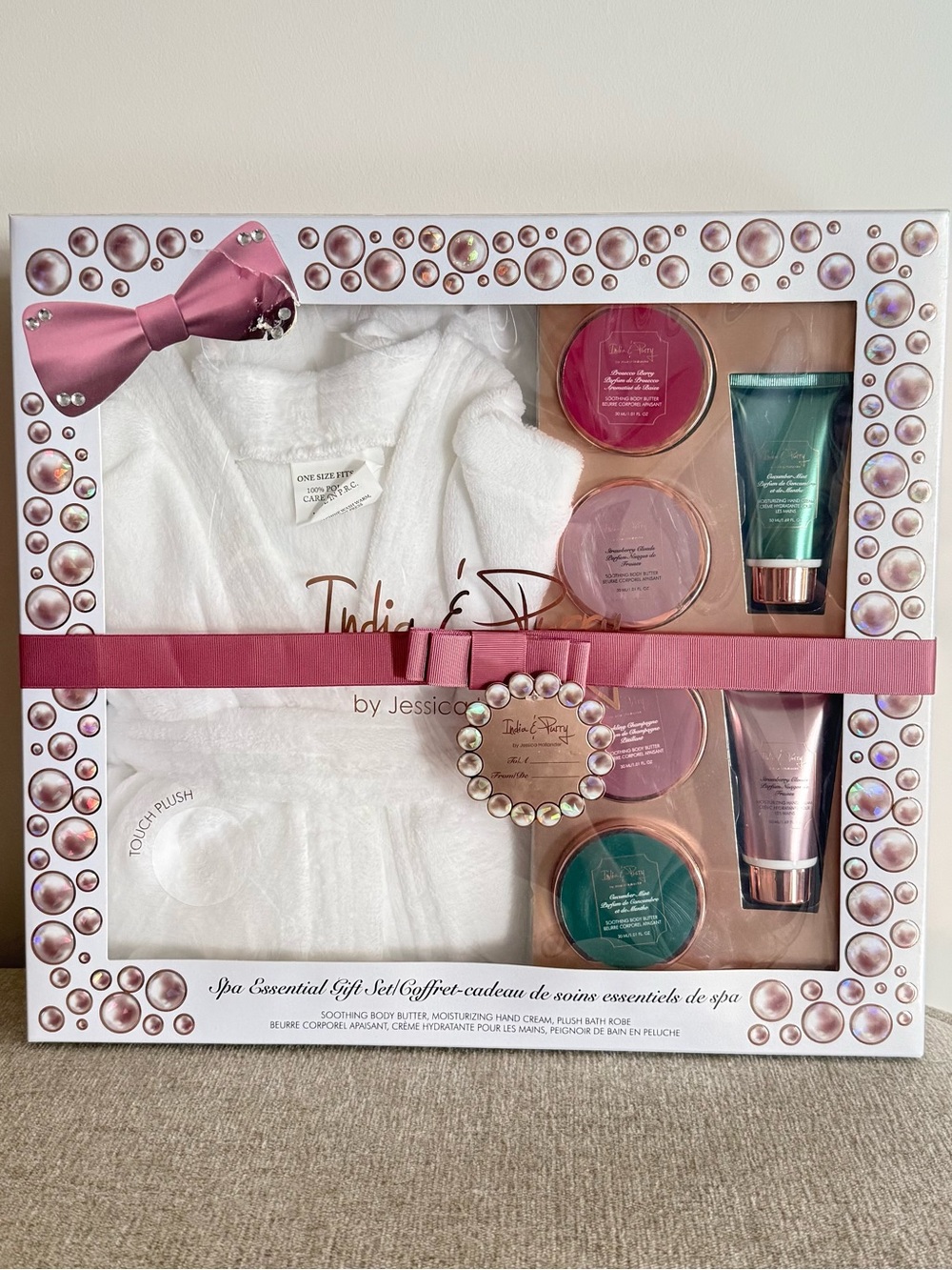 Spa Essentials Gift Set - Picture 2 of 6